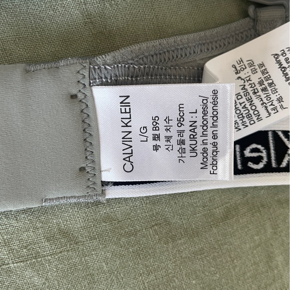 Calvin Klein set - Picture 4 of 4